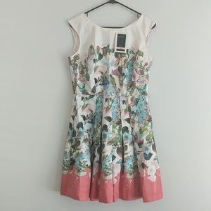 NWT Adorable Julian Taylor floral dress with belt